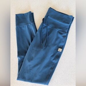 Vuori Daily Legging- Blue